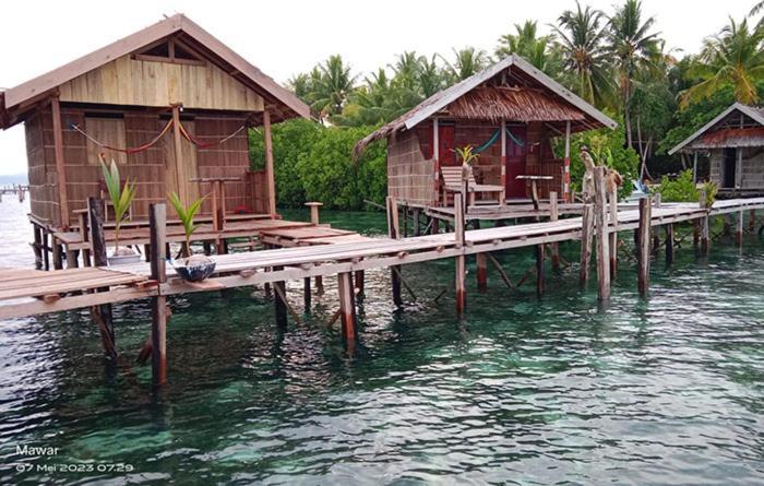Mawar Homestay Besir Exteriér fotografie