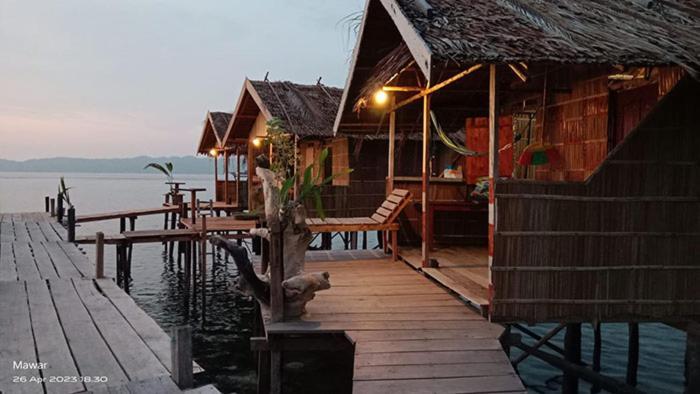 Mawar Homestay Besir Exteriér fotografie